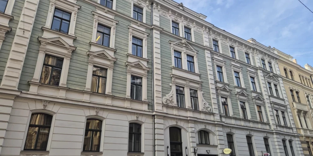 Старинные дома продаются на улице Виландес в центре Риги