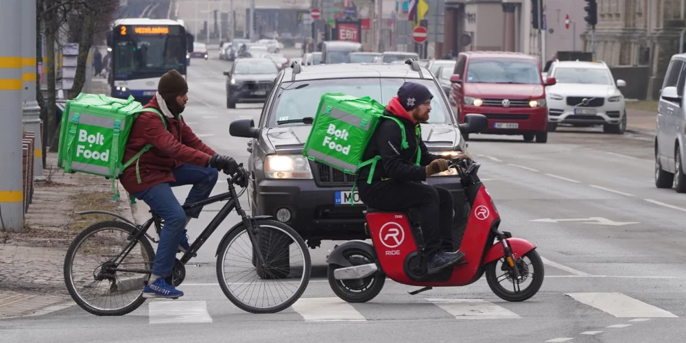 В Латвии предлагают ужесточить требования к водителям из третьих стран