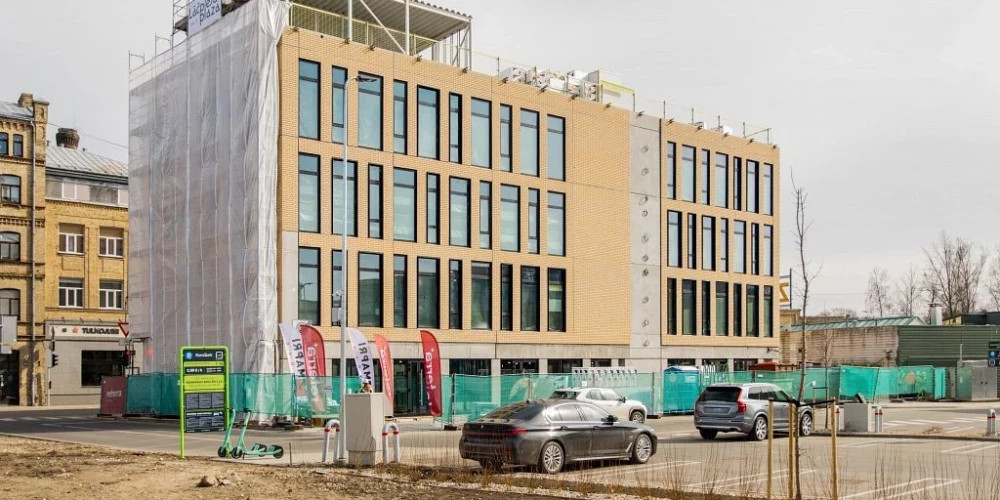 В Риге начинают строительство четырехэтажного бизнес-центра с офисами и магазинами