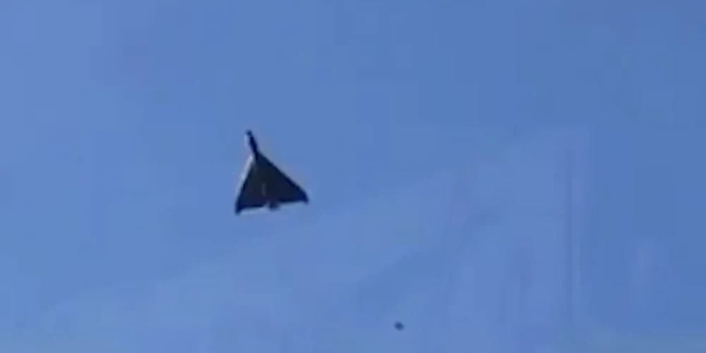 Жителей двух районов Латвии предупредили о возможной угрозе из-за дрона у границы