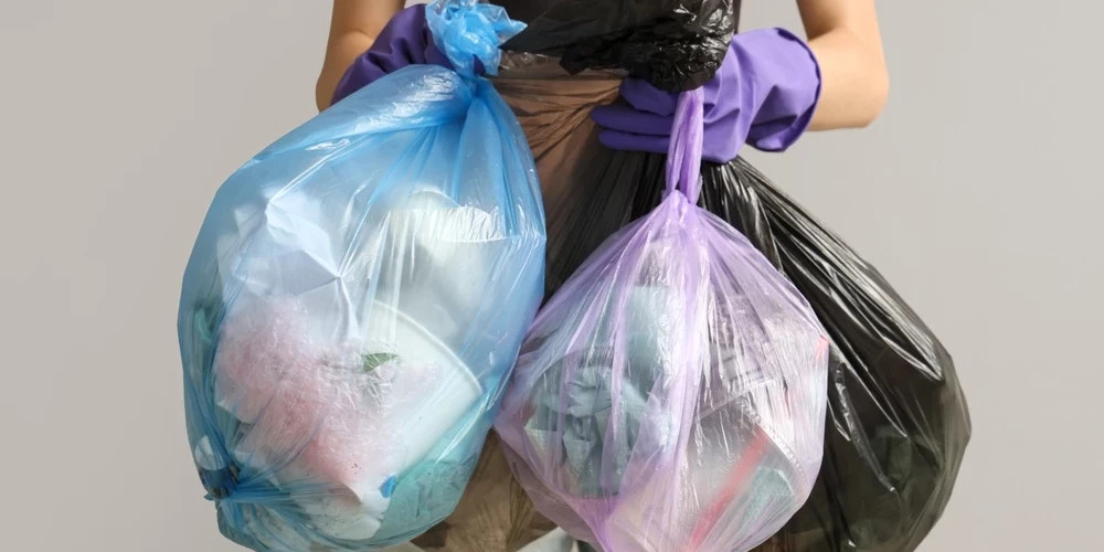 Жители Риги лучше разбираются в мусоре: установлен рекорд роста контейнеров для сортировки отходов