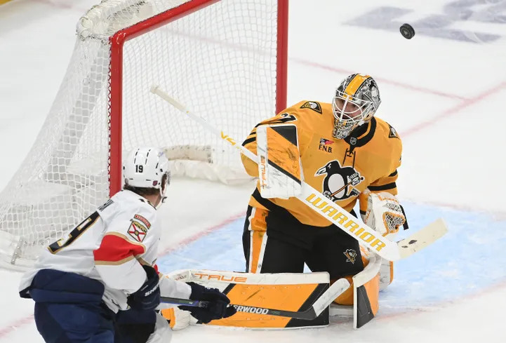 Артур Шилов отразил 29 бросков в победном матче "Питтсбург Пингвинз" 5 апреля