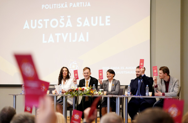 Austošā saule предлагает репарации от России и ограничение прав русскоязычных в Латвии