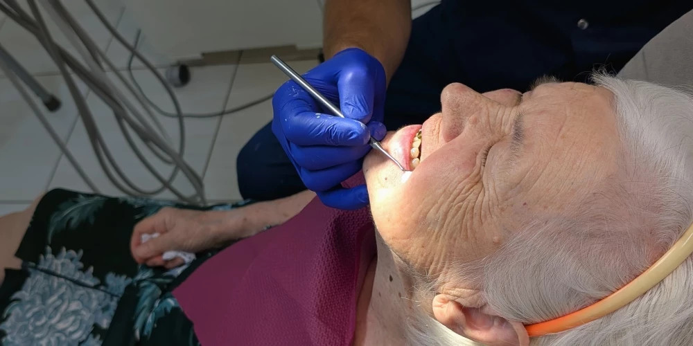 Бесплатная стоматологическая помощь пожилым в Латвии: инициатива Волковой для улучшения здоровья