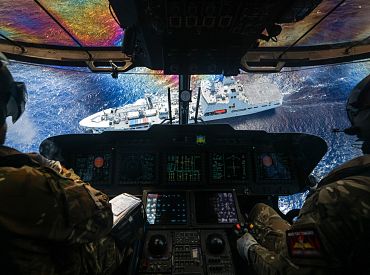 Британский флот не задерживает российские танкеры, ссылаясь на международное право