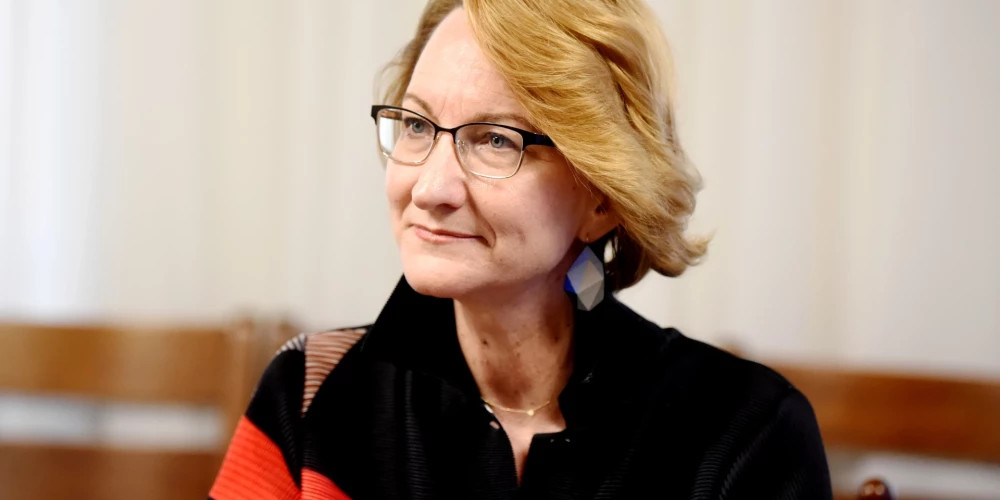 Доходы министра образования Даце Мелбарде составили более 110 000 евро за год