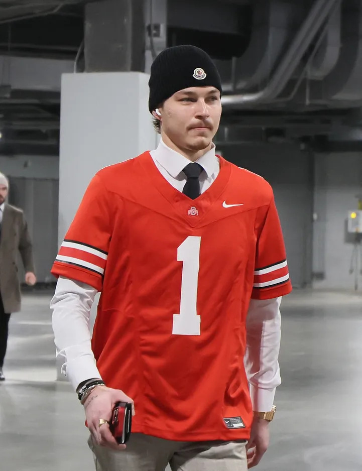 Элвис Мерзликин не выступит за сборную Латвии на чемпионате мира по хоккею