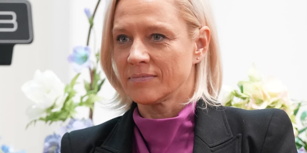 Глава VID задекларировала зарплату свыше 9000 евро и отсутствие долгов