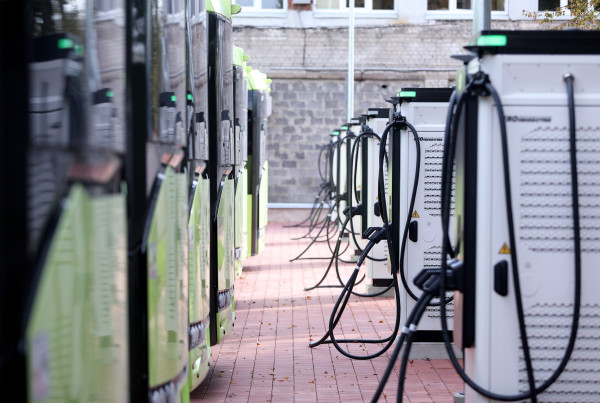 Госконтроль: Латвия рискует не достичь климатических целей в транспорте к 2030 году