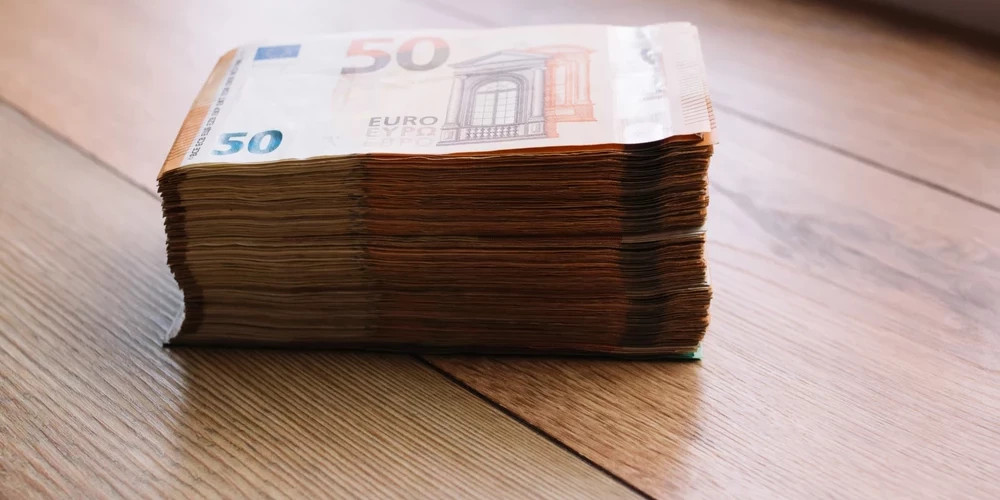 Государственный долг Латвии увеличивается, требуя большего финансирования из бюджета