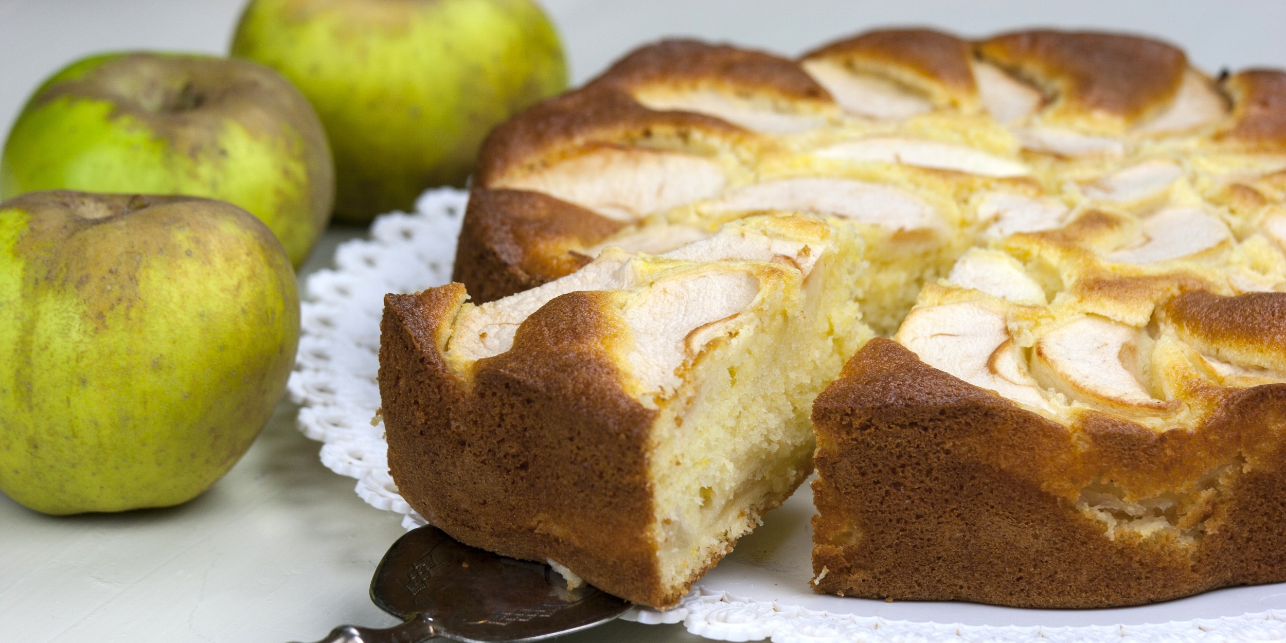 Итальянский пирог с яблоками на молоке по рецепту «Бабушкин»