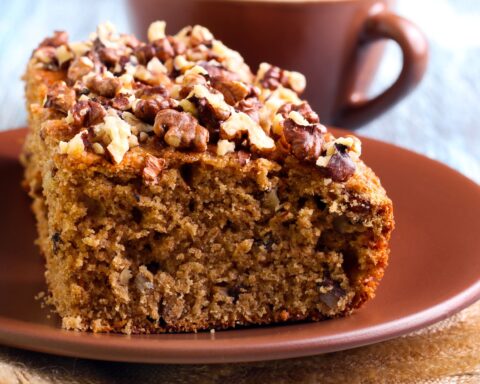 Каридопита — греческий пирог с грецкими орехами