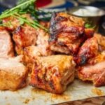 Луково-томатный маринад для шашлыка из свинины