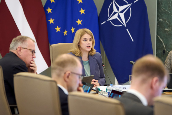 Началось закрытое заседание правительства по кредиту airBaltic для выхода из кризиса