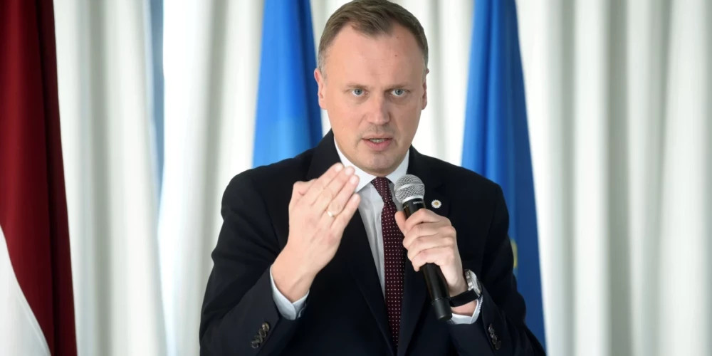 Оппозиционный депутат призвал Ринкевича сосредоточиться на кризисе вместо Пасхи