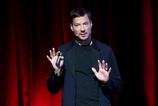 Предприниматель Армандс Брокс ответил Эвике Силиний на комментарий о Rail Baltica