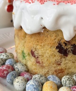 Рецепт влажного кулича, который быстро расходится на праздничном столе