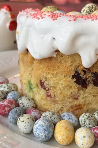 Рецепт влажного кулича, который быстро расходится на праздничном столе