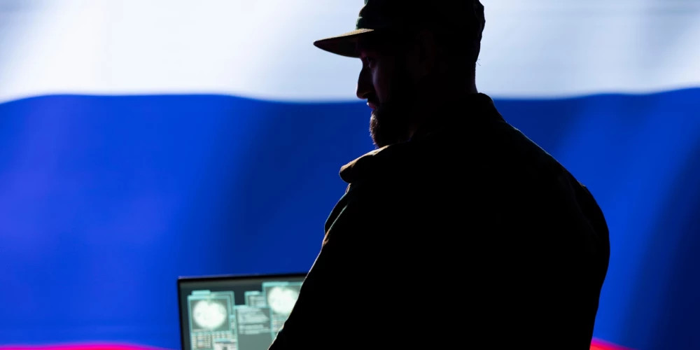 Российский офицер девять лет сиганул секреты Латвии через дальнего родственника