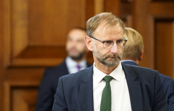 Швинка может понести политическую ответственность за возврат кредита airBaltic