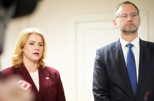 Швинка ожидает от airBaltic планы по стабилизации ситуации и обсуждение реорганизации министерства