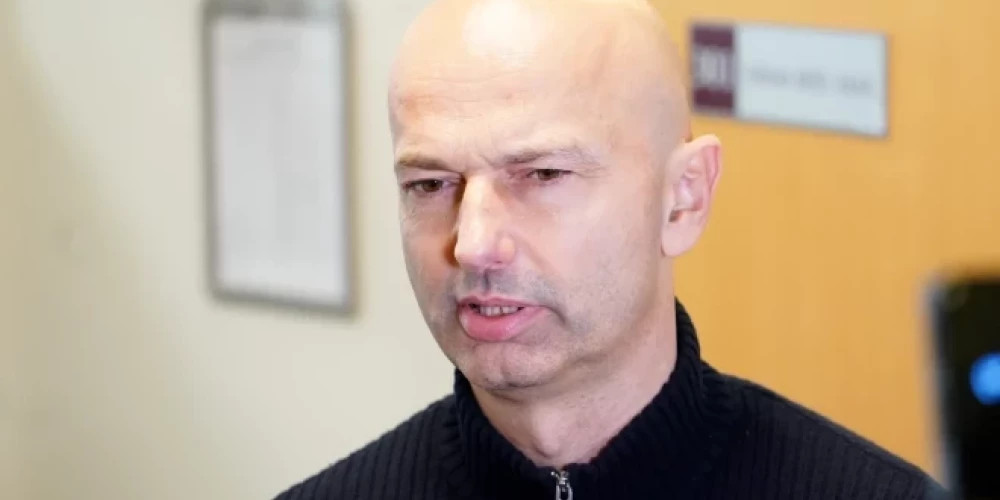 Силиня рассматривает возможность подачи в суд на Цитсковскиса из-за обвинений в использовании VIP-зала