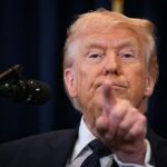 Трамп обвиняет СМИ в угрозе операции по спасению пилотов F-15 в Иране