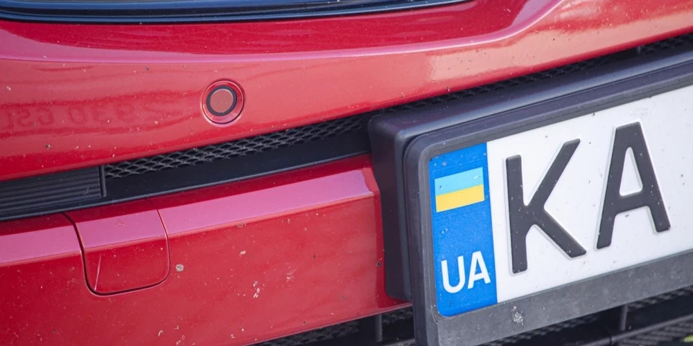 Украинцы смогут обменивать свои водительские удостоверения на латвийские без экзаменов