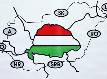 Урсула фон дер Ляйен приветствует победу партии "Тиса" на выборах в Венгрии