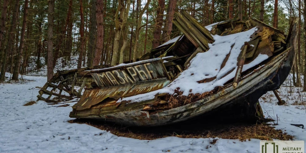 В Мазирбе обнаружены остатки деревянных рыбацких судов, ставшие "кладбищем лодок"