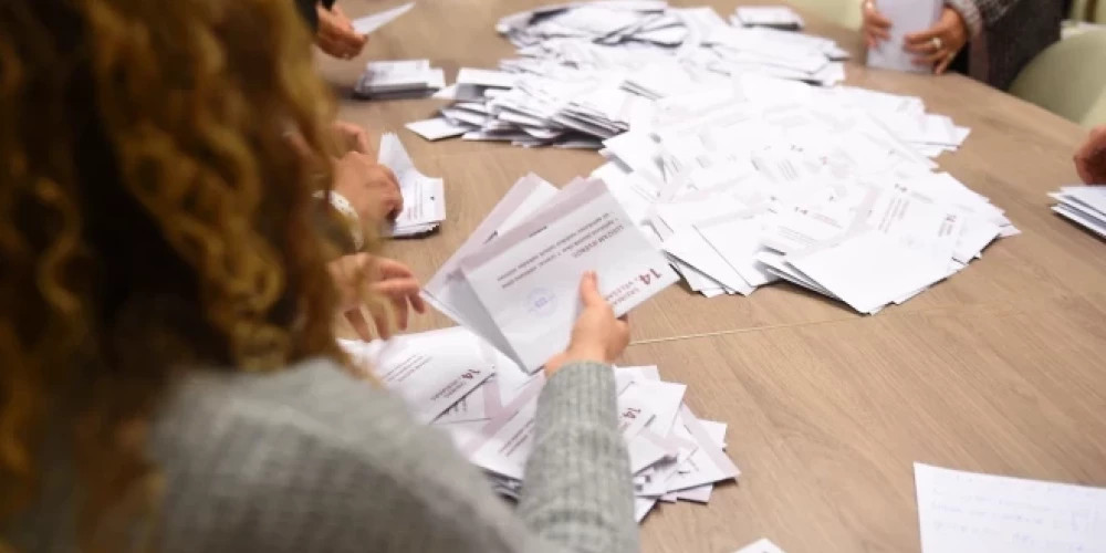 В новом рейтинге партий в Латвии разное положение у партнёров коалиции