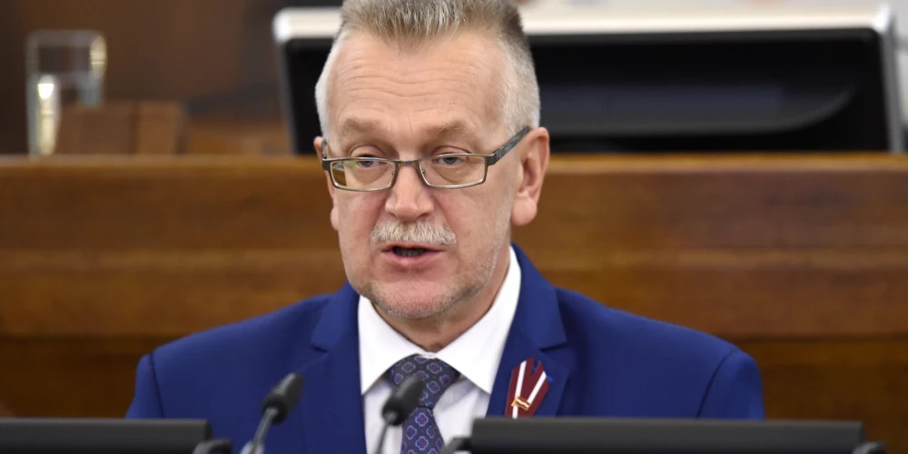 В Резекне избрали нового мэра: Тутинс получил доступ к государственной тайне на два года