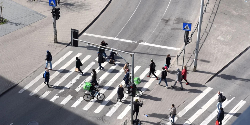 В Риге установят новые светофоры и пешеходные переходы в 2026 году