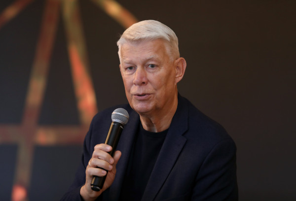 Затлерс рассказывает о VIP-зоне в амстердамском аэропорту, где пользовалась Силиня