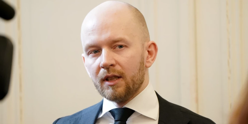 Андрис Шуваев объяснил, что не хотел бы получать часть накопленной пенсии от своего отца
