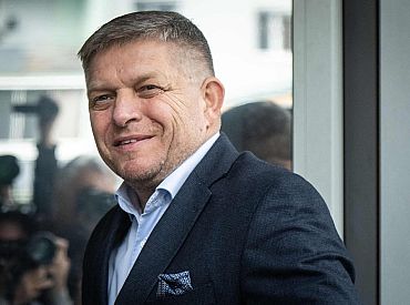 Чехия разрешила пролет Роберта Фицо над своим воздушным пространством в Москву 9 мая