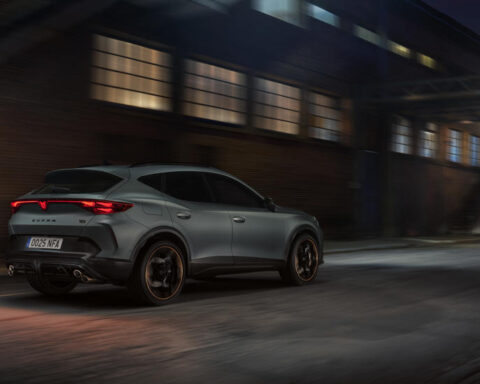 CUPRA Formentor VZ5 возвращается: новая лимитированная версия с пятицилиндровым двигателем