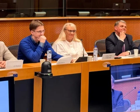 Депутат Европарламента Карла Тавареш встретилась с латгальской делегацией для обсуждения бюджета