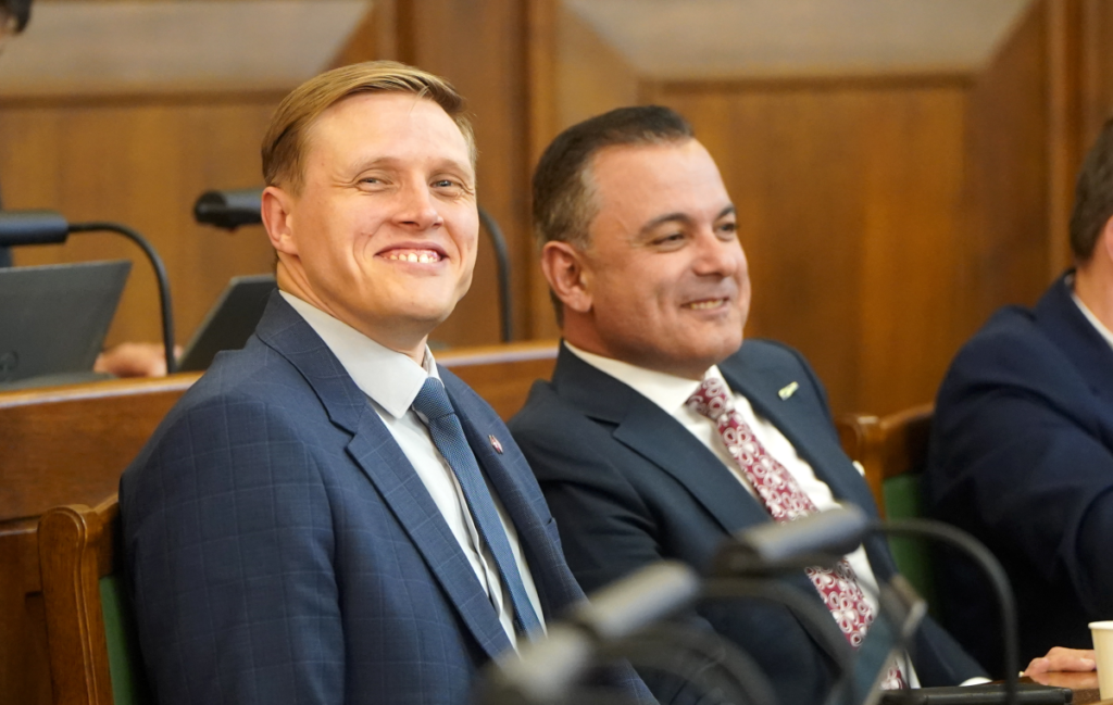 Домбрава подписал распоряжение об усилении роли латышского языка в системе МВД