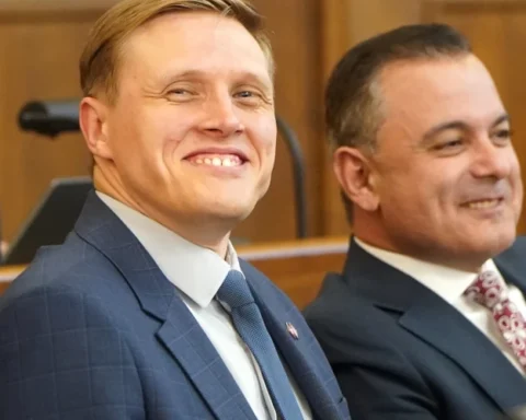 Домбрава подтвердил наличие языковой проблемы в учреждениях МВД Латвии