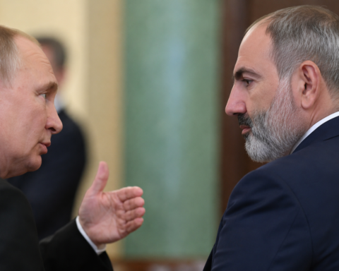 Евроинтеграция Армении: Москва напоминает о цене членства в ЕАЭС и СНД
