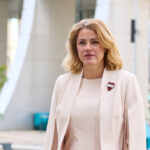 Генеральная прокуратура проверяет использование VIP-зала премьером Силиней во время поездки за границу