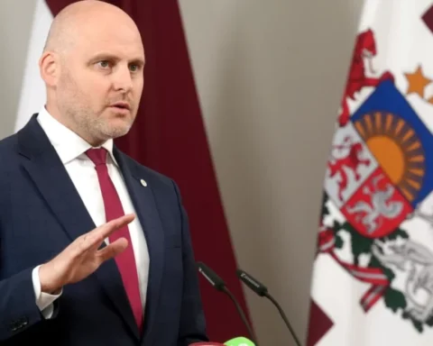 Кандидат в премьер-министры Кулбергс представил состав нового правительства Латвии