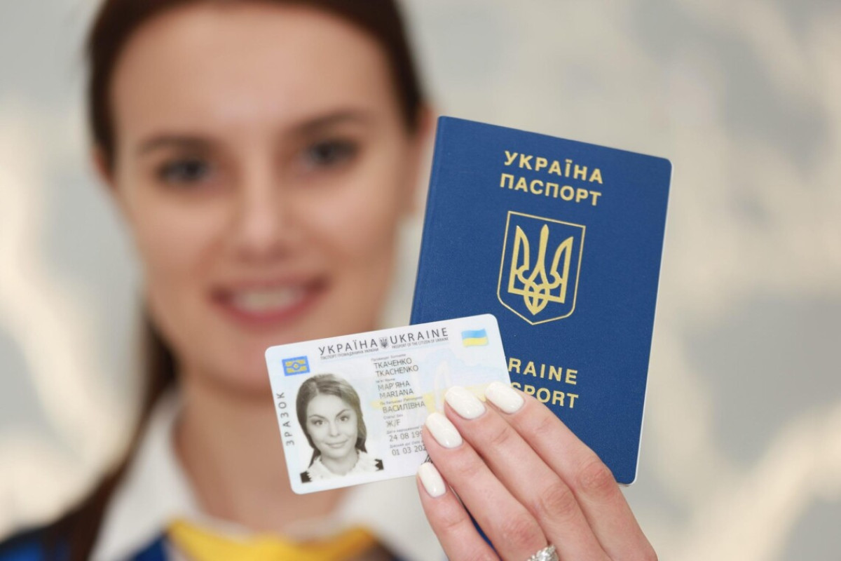 Киев разрешил гражданам Латвии получать двойное гражданство