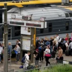 Пассажиров общественного транспорта в Латвии не оставят на дороге при воздушной тревоге
