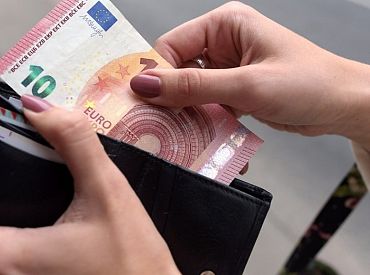 Семьи в Риге располагают меньшими средствами после расходов по сравнению с Таллином и Вильнюсом