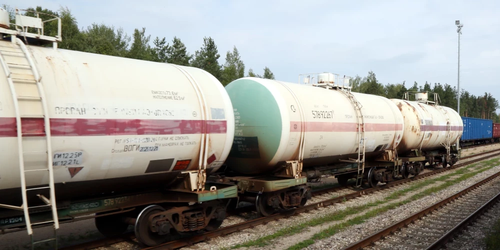Спасатели VUGD локализовали утечку опасного вещества в Вентспилсе
