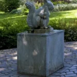 В Балдоне восстанавливают скульптуру белки-символа города после её кражи