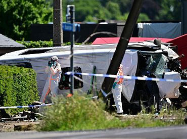 В Бельгии школьный автобус столкнулся с поездом, есть жертвы