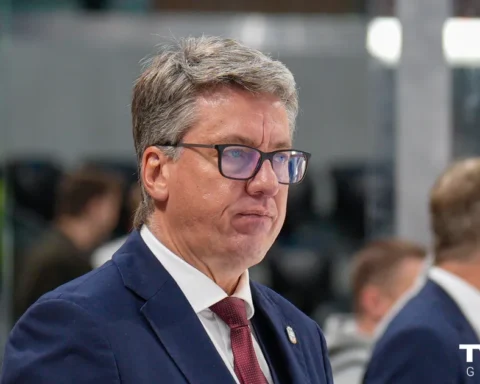 Витолиньш объяснил выбор вратаря Митенса вместо Гудлевскиса после поражения от Финляндии